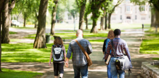 students-visiting-college-campuses-for-admissions