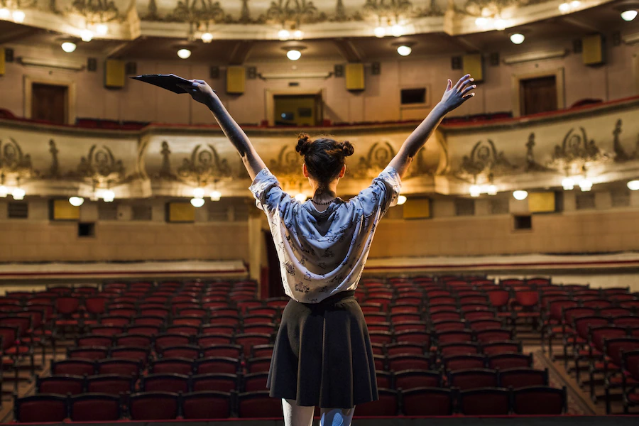 calm-your-stage-anxiety-by-arriving-early-to-practice